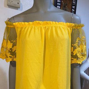 IRIS OFF SHOLDER YELLOW LACE SHIRT